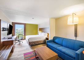 Holiday Inn Express Hotel & Suites Columbus By IHG 5