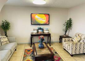 Travelodge by Wyndham Sellersburg 4