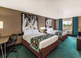 Super 8 by Wyndham Ionia MI 5