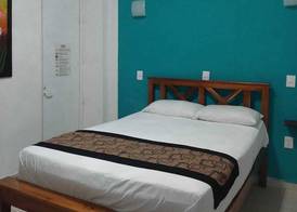Hotel Las Palmas en Laurel 3