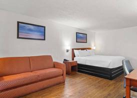 Homestay Inn and suites 5