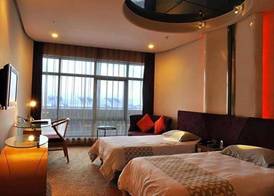 Dazhong Airport Hotel 5