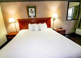 Newburgh Inn 5
