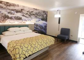 Baymont by Wyndham Gatlinburg On The River 4