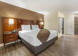 SureStay Hotel by Best Western Kemptville 4