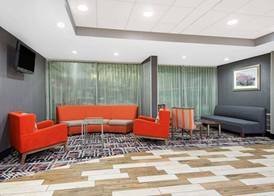 La Quinta Inn & Suites by Wyndham DC Metro Capital Beltway 5