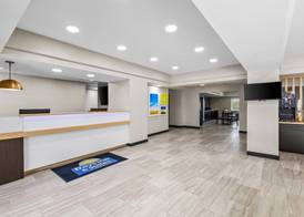Days Inn & Suites by Wyndham Union City 4
