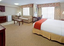 Holiday Inn Express & Suites COLLEGE STATION by IHG 2