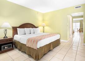 Tidelands Caribbean Boardwalk Hotel and Suites 4