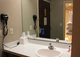 Days Inn by Wyndham Seatac Airport 3