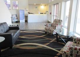 Quality Inn & Suites Fresno Northwest 4