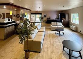 Ramada by Wyndham Glendale Heights/Lombard 3