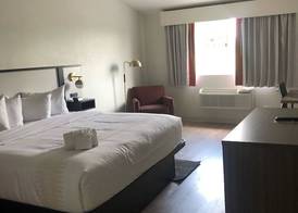 Ramada by Wyndham Allentown Bethlehem 5