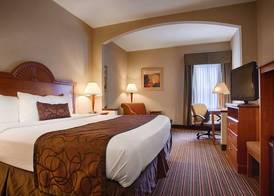 Best Western Plus Edison Inn 5
