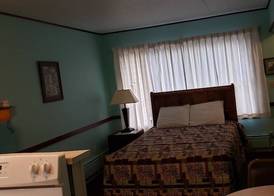 Windmill Inn Lynden 4