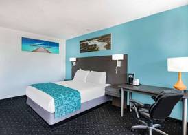 Howard Johnson by Wyndham Gananoque 5