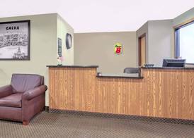 Super 8 by Wyndham Galva 2