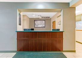 Super 8 by Wyndham Gurnee 2
