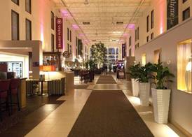 Premier Inn London Heathrow Airport T2 & T3 - Bath Road 3