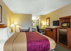 Econo Lodge Inn & Suites Riverside - Corona 5
