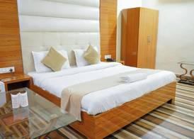 Hotel Mandakini Royale 3