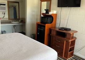 Ballinger Inn 3