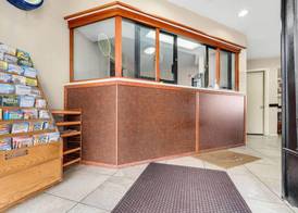 Days Inn by Wyndham Fort Wayne 2