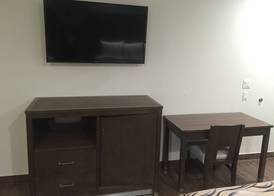 Crystal Inn & Suites IAH Humble 3