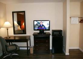 Valley Oaks Inn Woodland 5