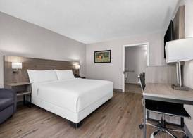 Quality Inn & Suites Ocala I-75 5