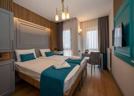 Lynda Hotel 5