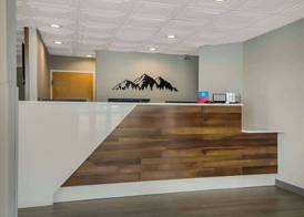 SureStay Plus Hotel by Best Western Sevierville 2