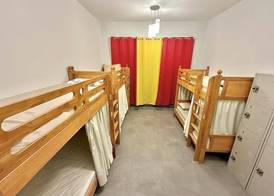 Lakeside Hostel Downtown 3