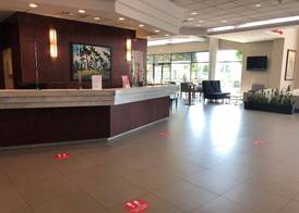 Executive Suites Hotel & Conference Center, Metro Vancouver 3