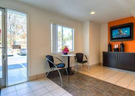Motel 6 Rowland Heights, CA - Los Angeles - Pomona 4