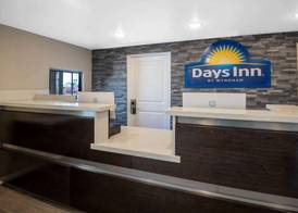 Days Inn by Wyndham Galt - Elk Grove South 2