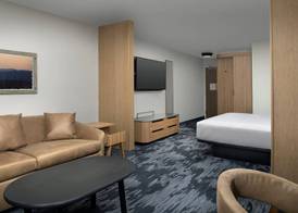 Fairfield Inn & Suites by Marriott Appleton 5
