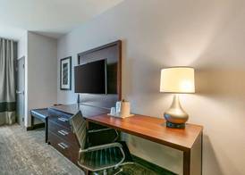 Comfort Suites North Tupelo 5
