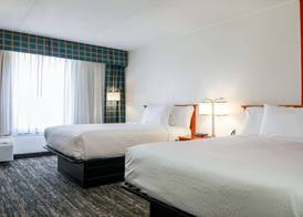 Ramada by Wyndham Cumberland Downtown 3
