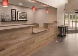 Country Inn & Suites by Radisson, Cedar Falls, IA 3