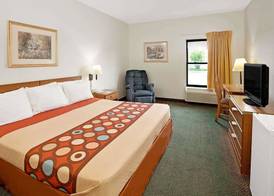 Super 8 by Wyndham Hampshire IL 4