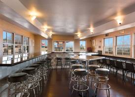 Kings House Motor Hotel, a Dazzler Select by Wyndham 4