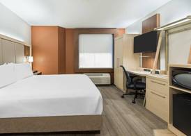 Holiday Inn Express & Suites NEAREST UNIVERSAL ORLANDO by IHG 3