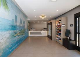 Travelodge by Wyndham LAX 2