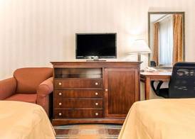 La Quinta Inn & Suites by Wyndham Miamisburg Dayton South 4
