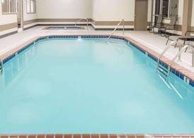 Quality Inn Huntington University Area 5
