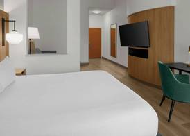 Fairfield Inn and Suites by Marriott Elk Grove 5