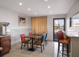 Travelodge by Wyndham Albuquerque West 4