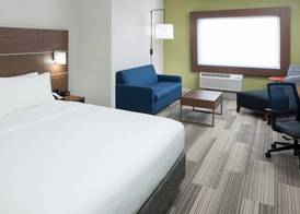 Holiday Inn Express & Suites ORLANDO AT SEAWORLD by IHG 4