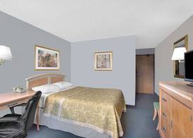 Super 8 by Wyndham Augusta 4